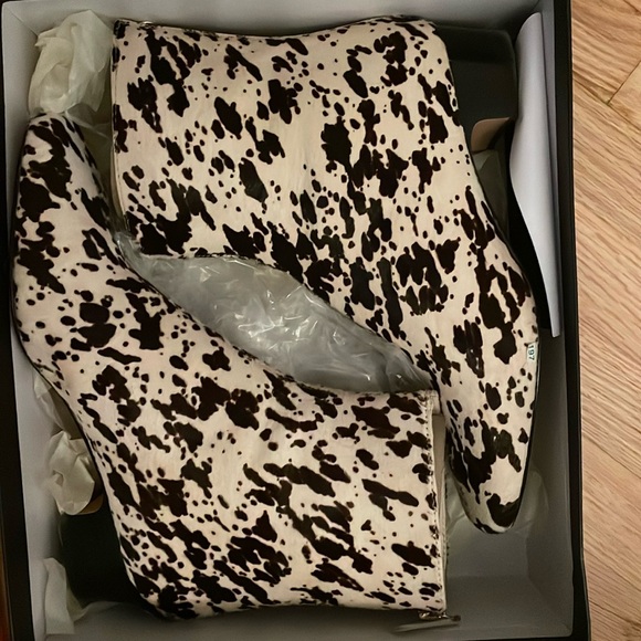 J.Crew Roxie hair calf back zip boot size 7 snow pony leather lining cow print - Picture 4 of 5